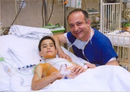 Αυξέντιος Καλαγκός: Γιατρός των φτωχών παιδιών