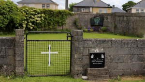 irland_nekra_paidia