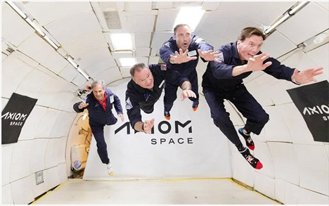 Στη φωτογραφία τα μέλη της αποστολής Axiom Mission 1 κατά την εκπαίδευση τους πριν ταξιδέψουν στον ISS. Άραγε όταν γυρίσουν θα έχουν υποστεί γήρανση των κυττάρων; - AXIOM
